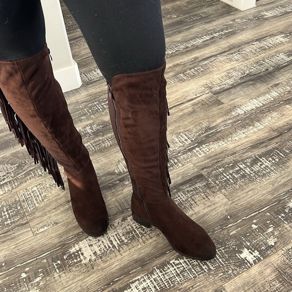 EUC fringe boots. - Picture 2 of 10